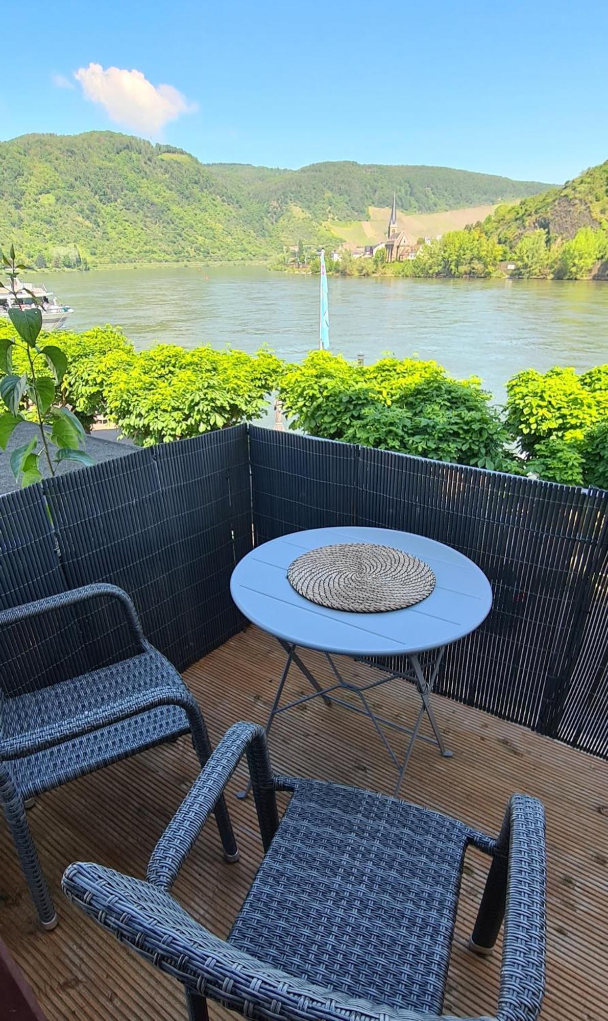 Castello Apartment *
